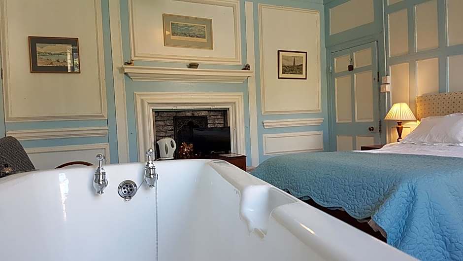 Kelly House Country B&B