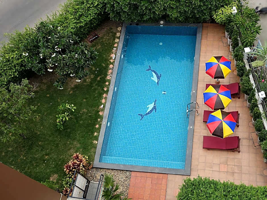 Photo 1 of 50 of The Right Resort
