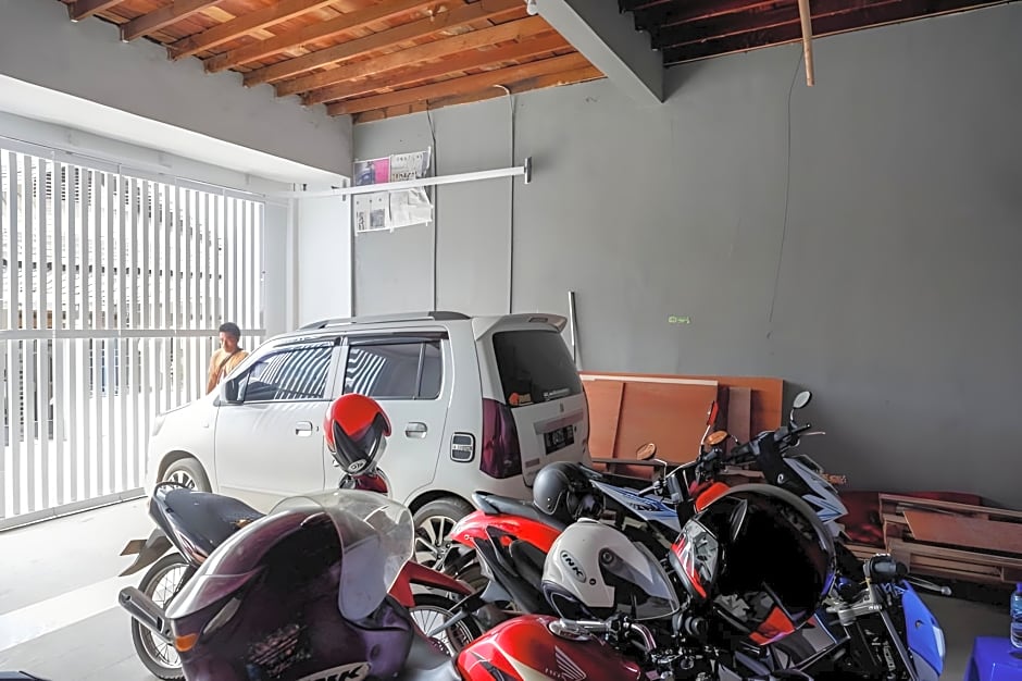 RedDoorz near Pasar Batang