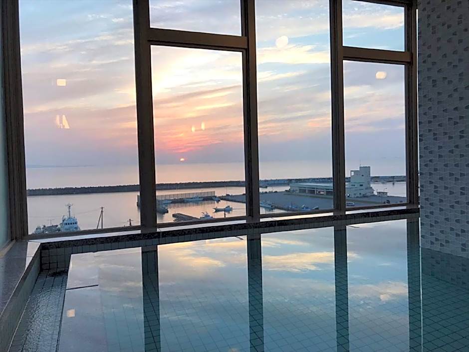 Green Rich Hotel Okinawa Nago (Artificial hot spring Futamata Yunohana)