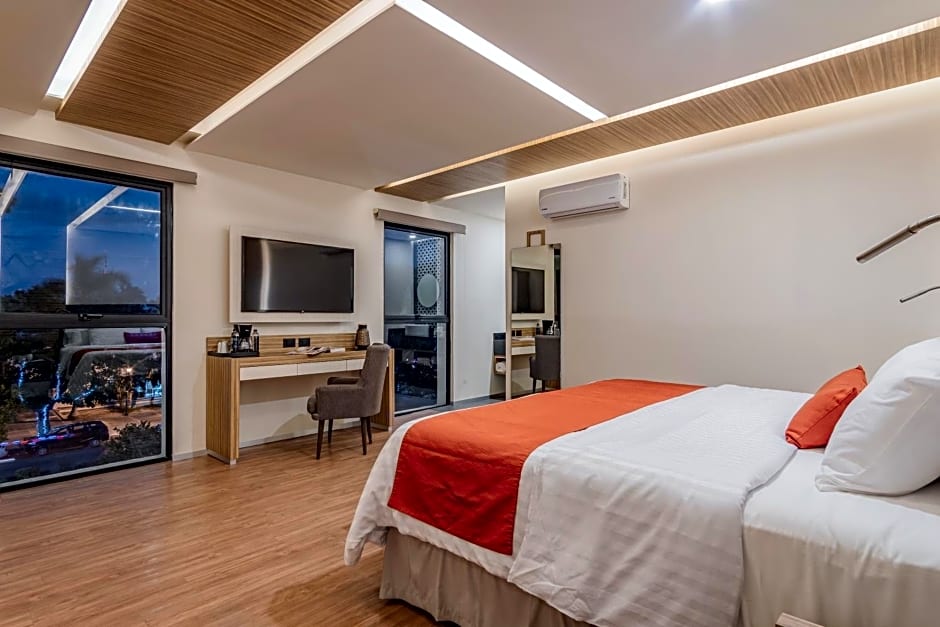 Hotel Plaza by Kavia