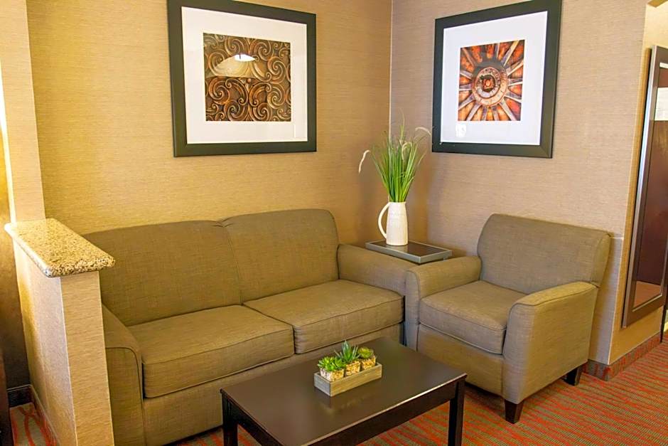 Country Inn & Suites by Radisson, Garden City, KS