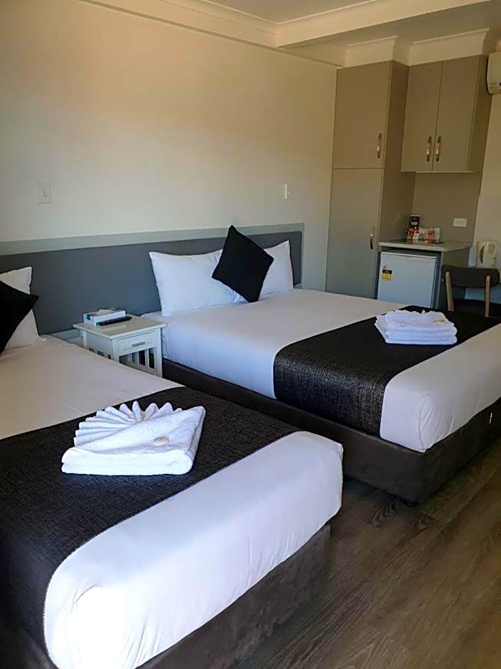 Photo 1 of 1 of 2 Beds