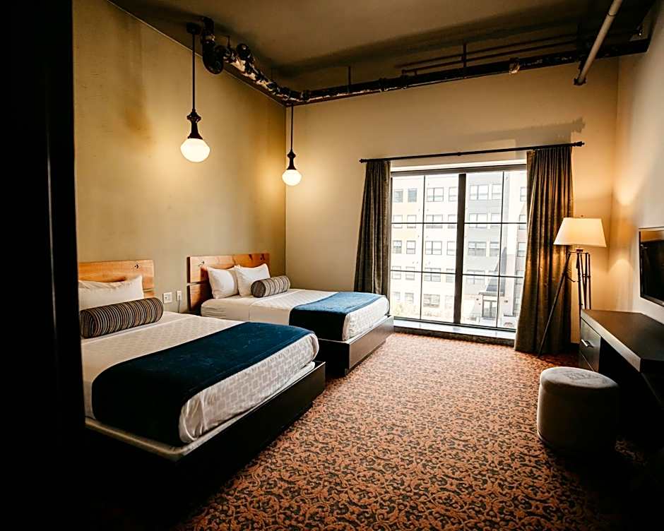 Brewhouse Inn And Suites