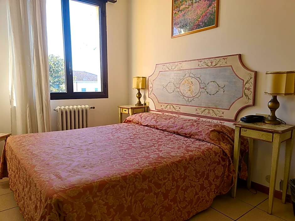 Hotel Ariston