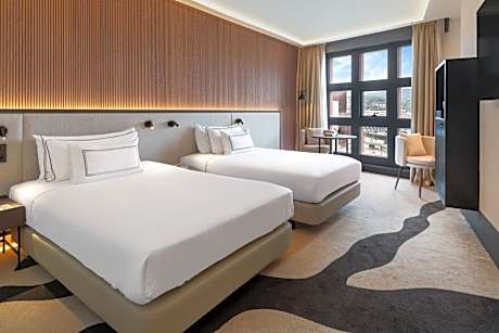 Melia Connecting Room