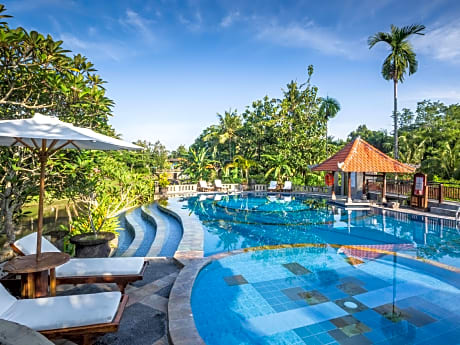Santi Mandala Villa & Spa Hotel