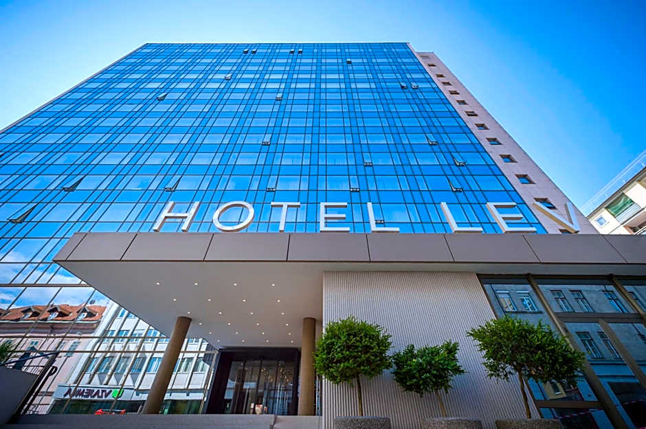 Hotel Lev