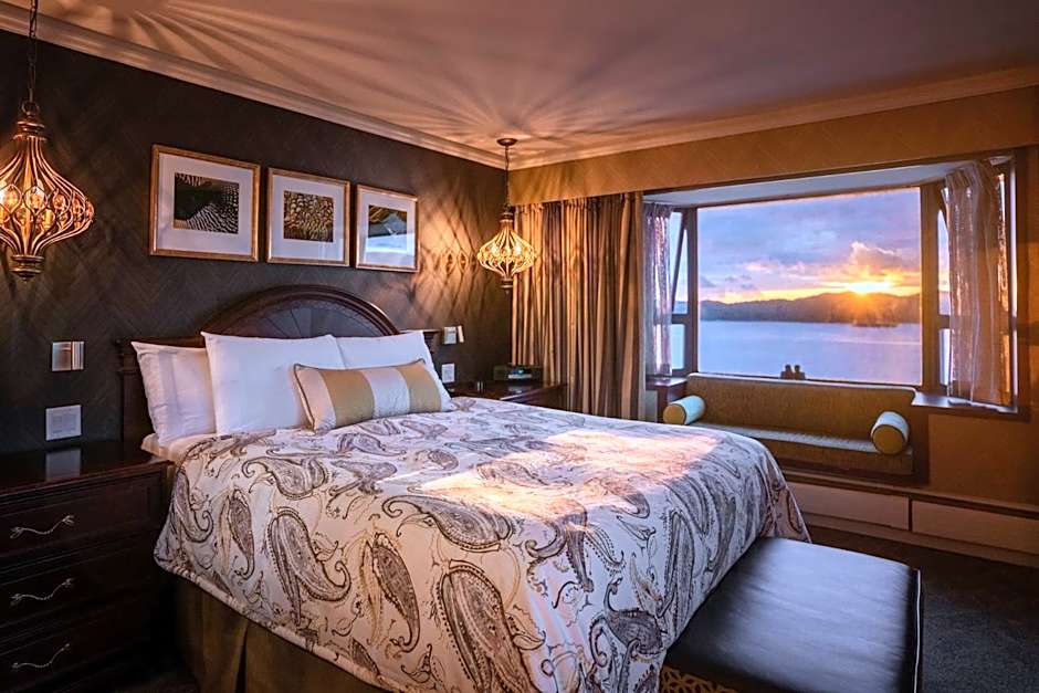 Crest Hotel