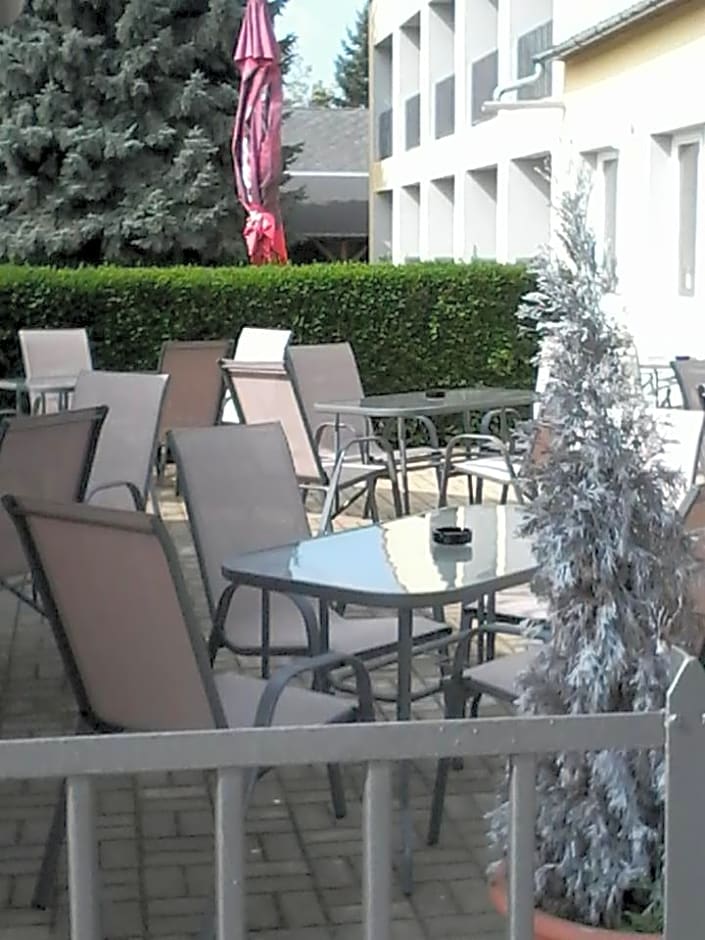 Grill Terasz Étterem és Szálláshely