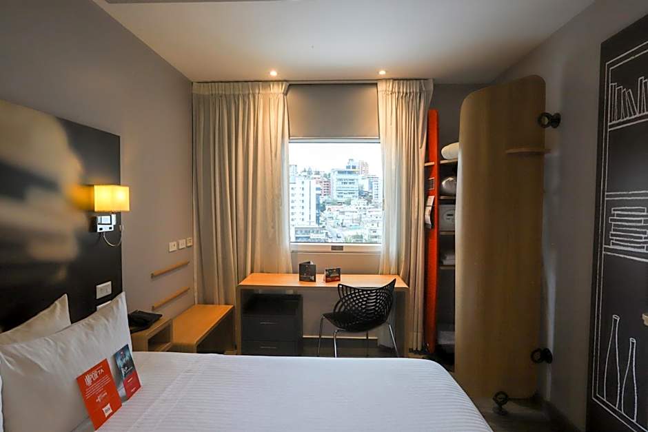 Ibis Quito