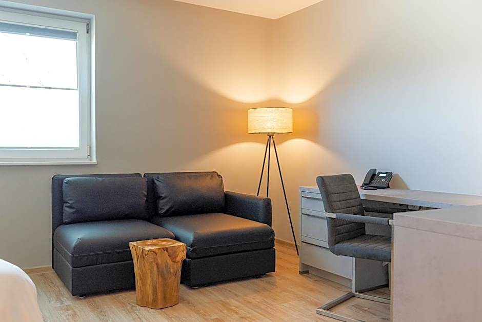 Hotel Circle Inn - Closest to Air Base