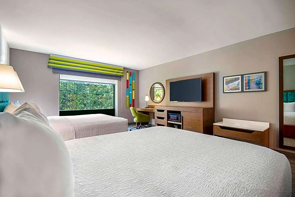 Hampton Inn By Hilton East Aurora