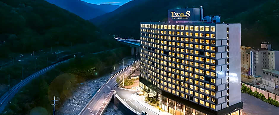 Traum Valley Hotel - formerly jeongseon intoraon hotel