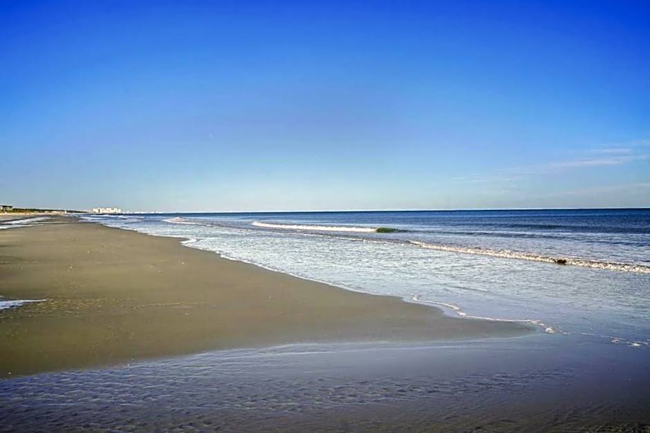 Beautiful Blue Ocean Condo