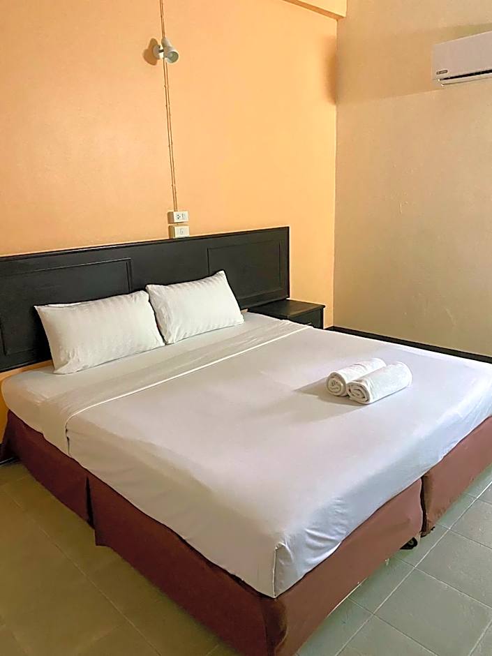 Centerpoint Hotel