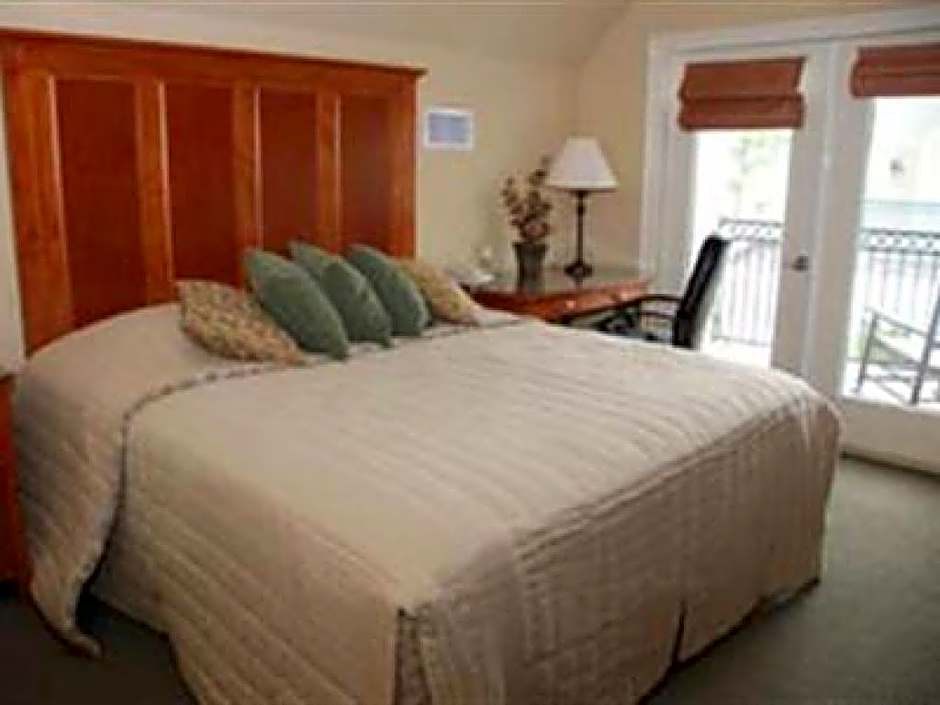 The Villas at Carter Plantation