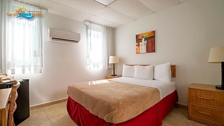 Standard Room, One Queen Bed