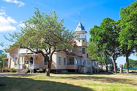 Warfsholm