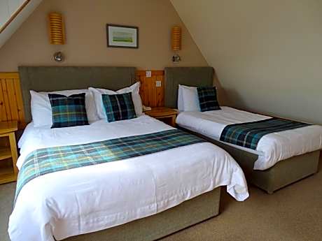 Deluxe Triple Room with Sea View