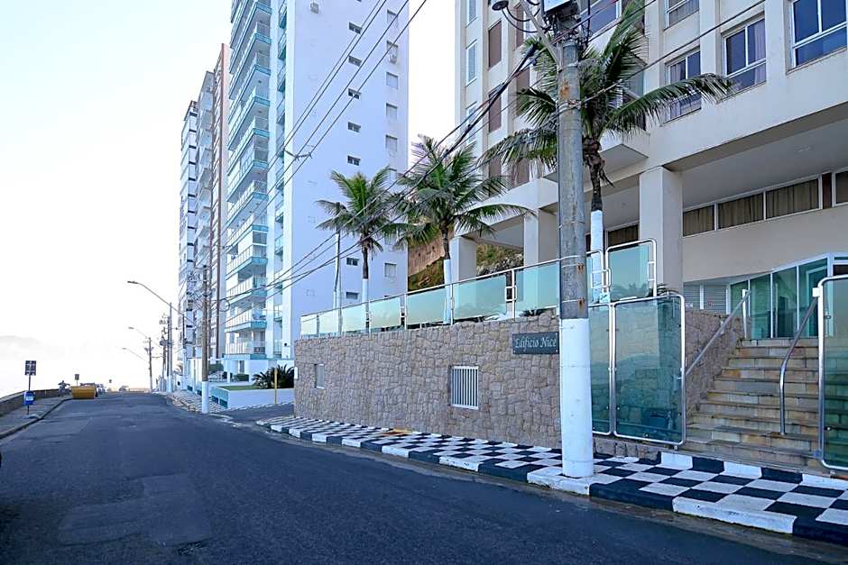 Apartamento no Morro do Maluf, frente ao mar