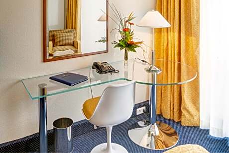 Classic Twin Room