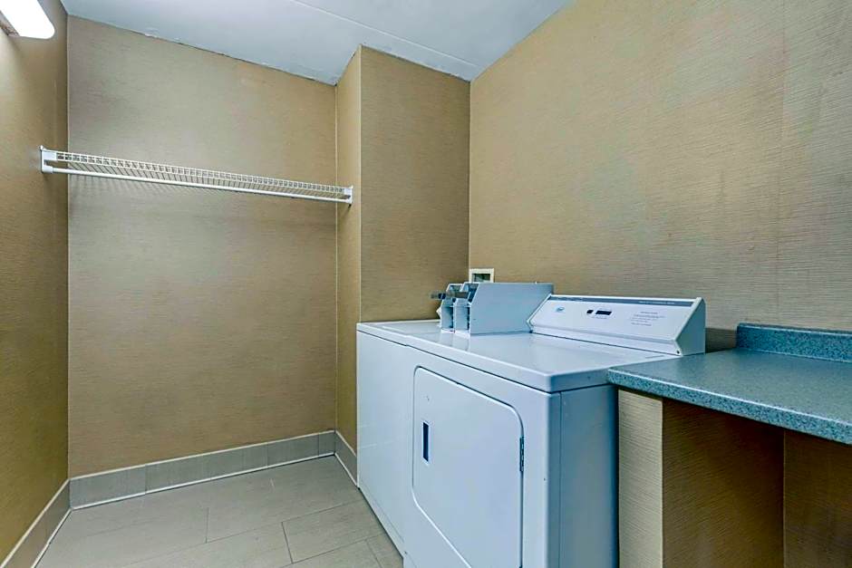 Comfort Inn Herndon-Reston