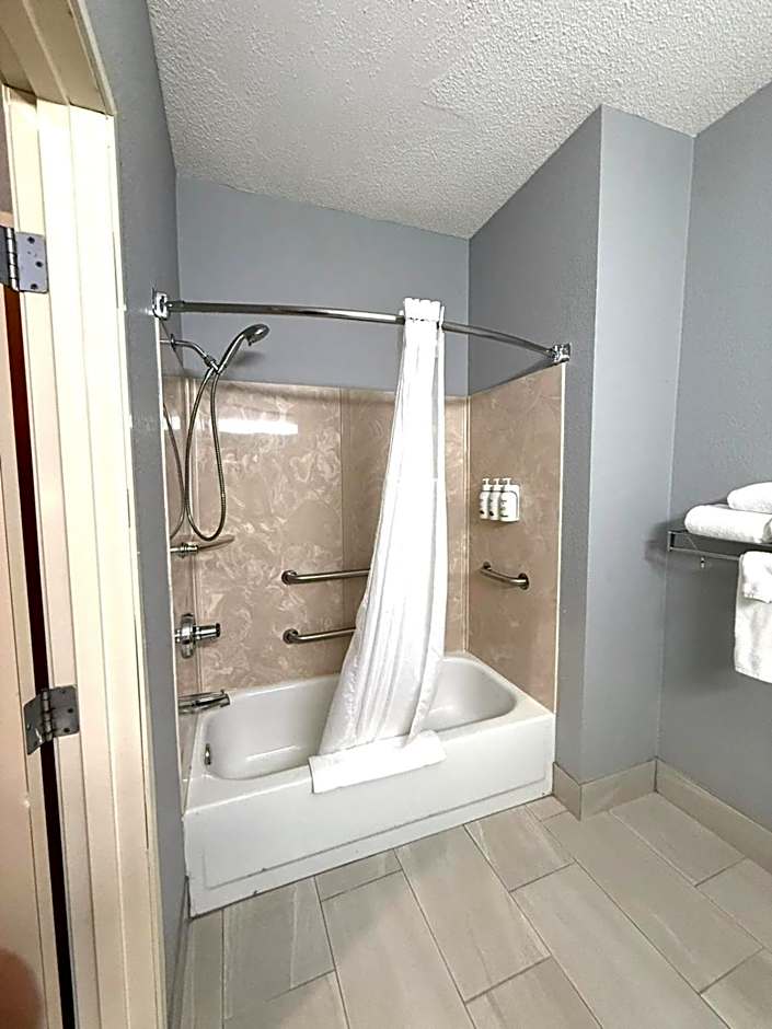 AmericInn by Wyndham Minot