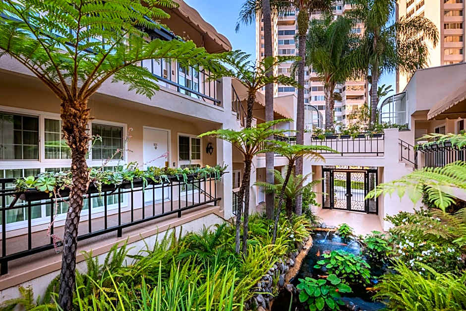 Beverly Hills Plaza Hotel