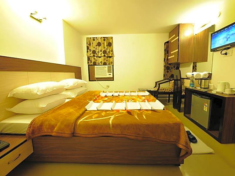 Hotel Hkj Residency