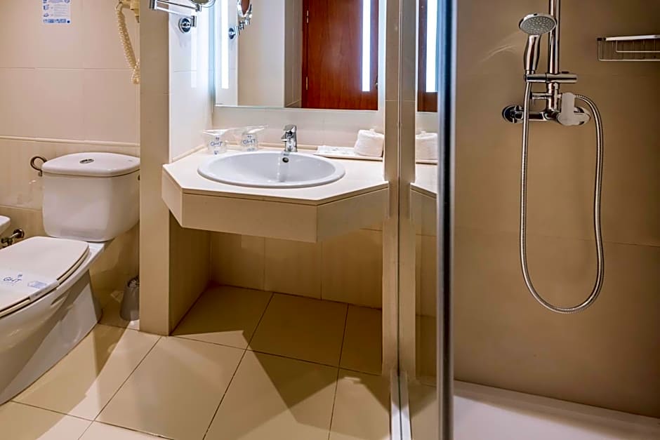 GHT Oasis Tossa & Spa