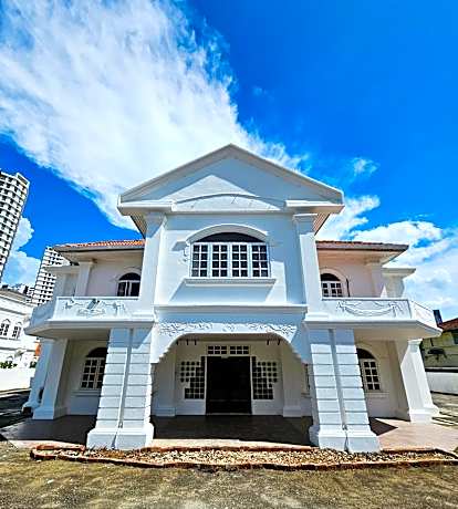 Luna Hotel by Moonknight