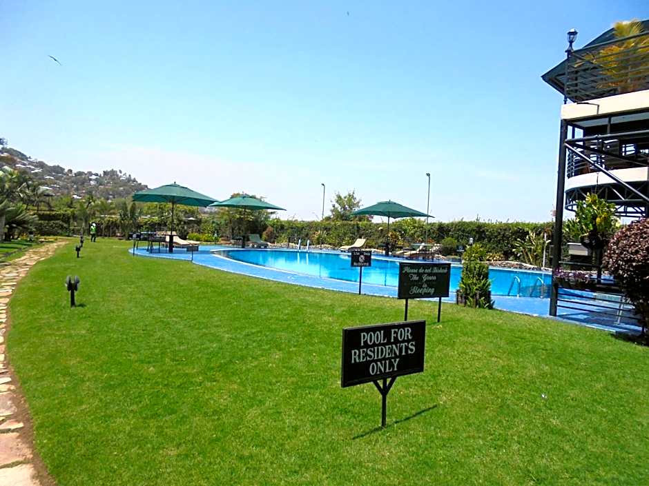 Ryan's Bay Hotel