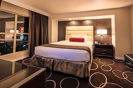 Suite - 1 King Bed