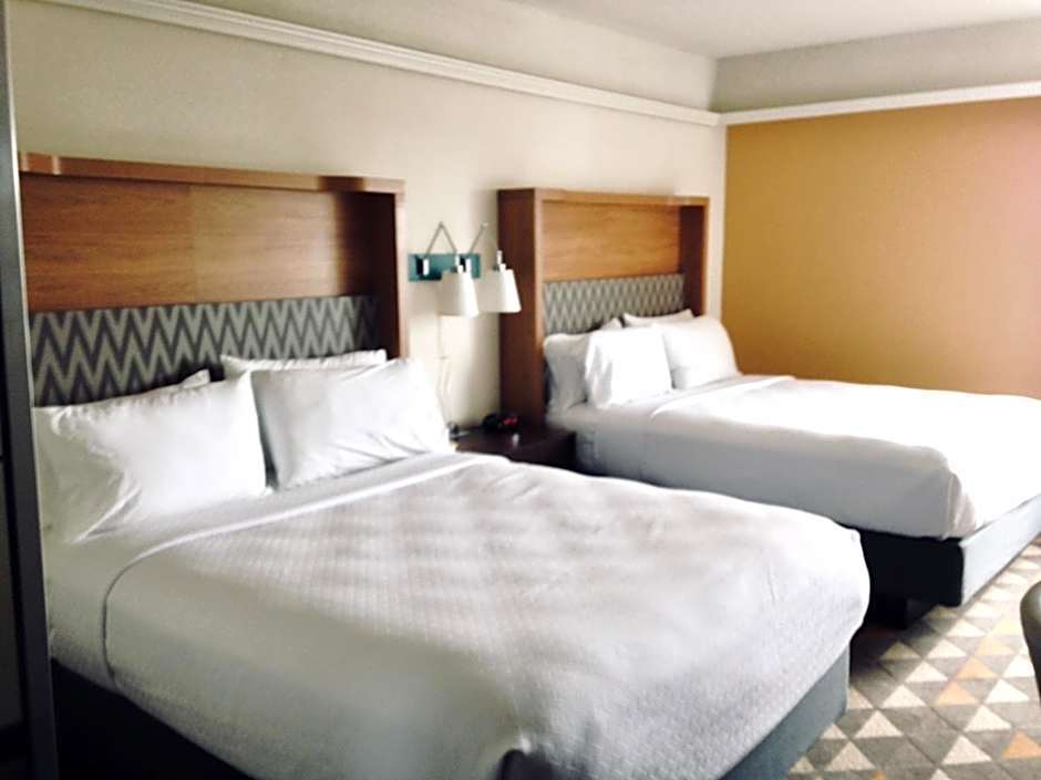 Holiday Inn Hotel And Suites Pittsfield-Berkshires By IHG