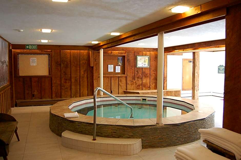 Summit Lodge
