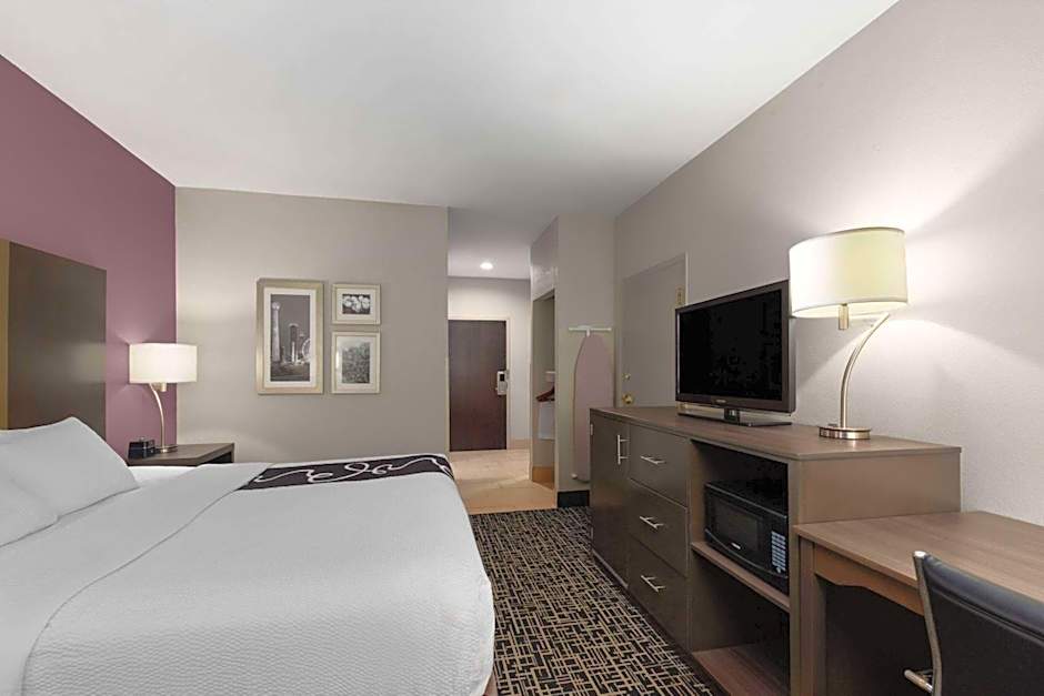 La Quinta Inn & Suites by Wyndham Snellville - Stone Mountain