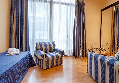 JUNIOR SUITE CAPACITY 2