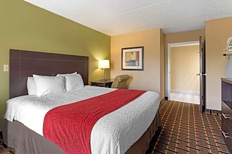 King Room with Mobility Accessible Tub - Non-Smoking