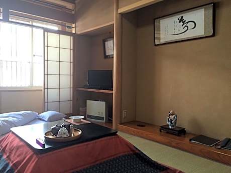Japanese-Style Standard Twin Room with Shared Bathroom