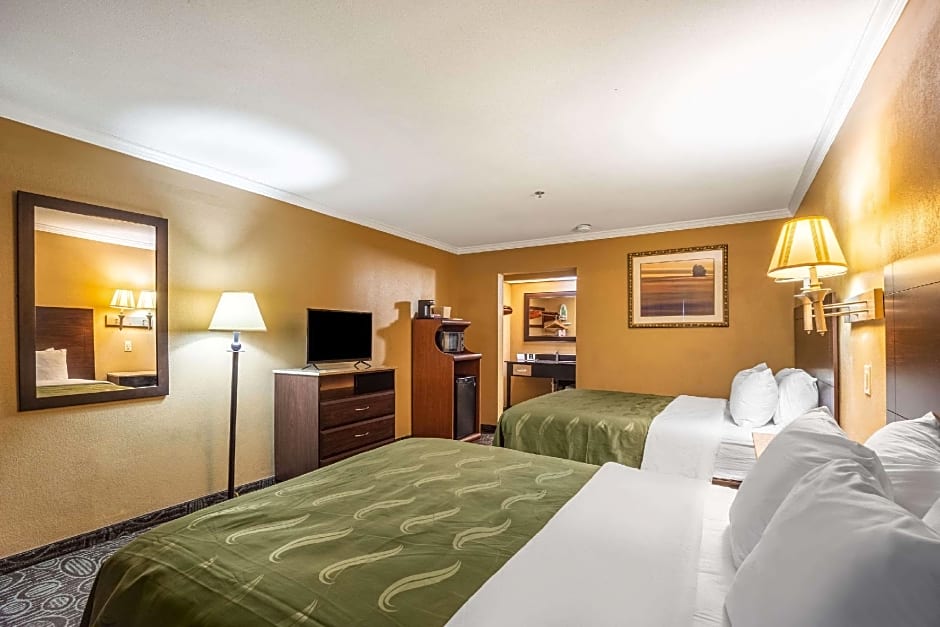 Quality Inn & Suites Ft. Jackson Maingate