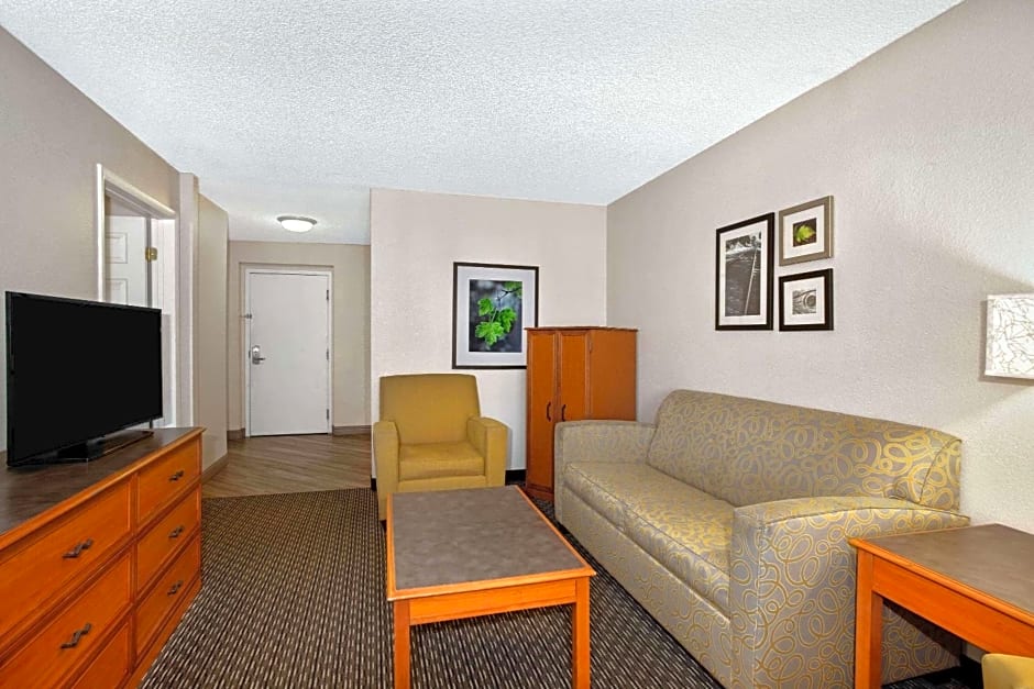 La Quinta Inn & Suites by Wyndham Tucson East