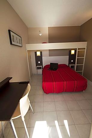 Triple Family Room
