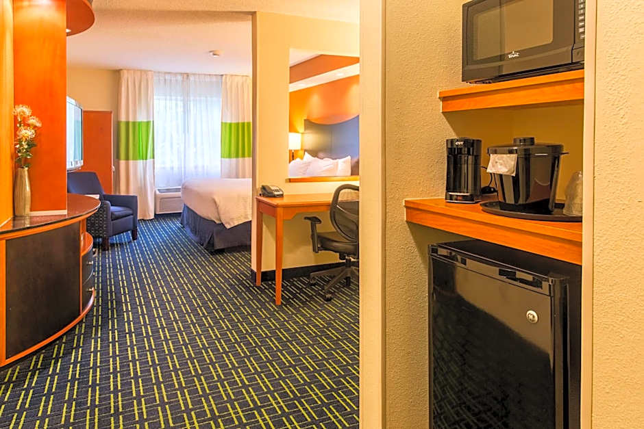Fairfield Inn & Suites by Marriott Canton