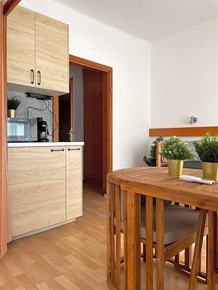 Hello Balcsi Apartmanház