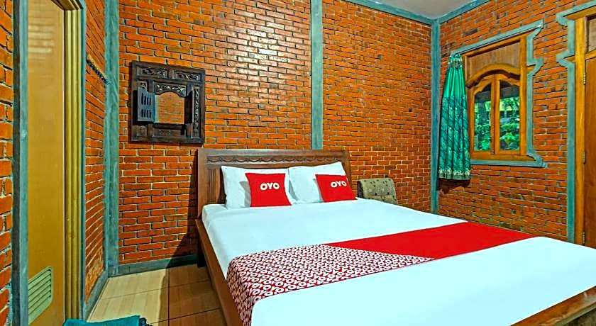 OYO 90031 Villa Papada