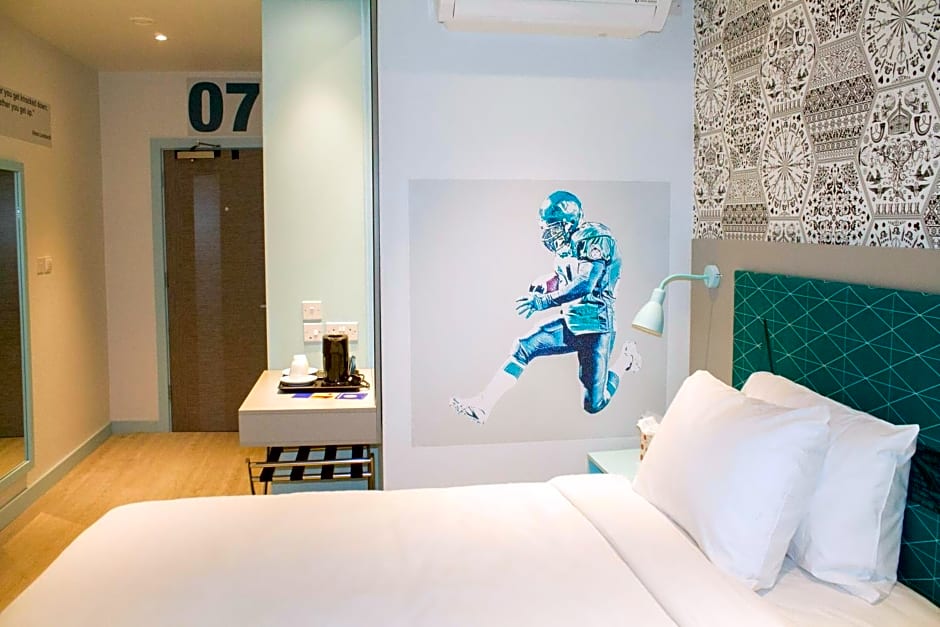Photo 1 of 5 of Standard Twin Room - no window