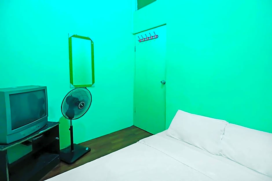 Hotel O Penginapan LorraNearPasar Oleh Oleh