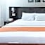 RedDoorz Plus @ Hotel Esse