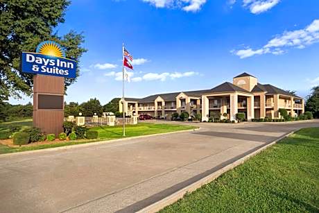 Days Inn & Suites by Wyndham Stuttgart